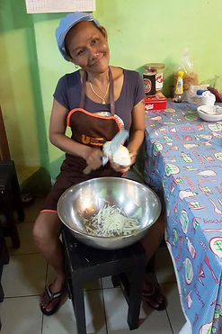 Making Somtam - everything is fresh at Crok Tong