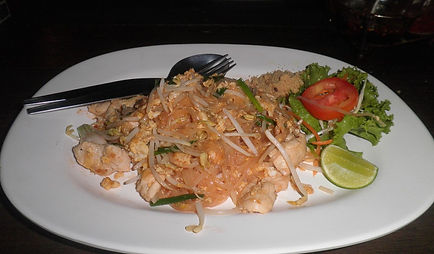 Authentic Chicken Pad Thai